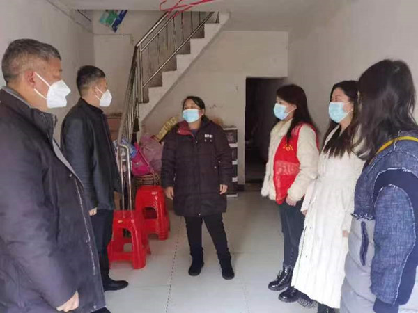 走訪慰問困難群眾 濃濃關(guān)懷暖人心(圖3) 走訪慰問困難群眾 濃濃關(guān)懷暖人心(圖3)
